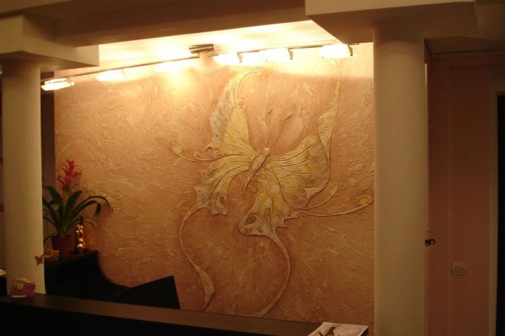 Peinture murale décorative de vos propres mains: des moyens originaux et simples