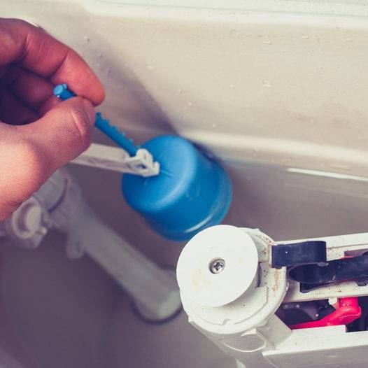 Appareil de chasse d'eau : principales pannes et comment les réparer