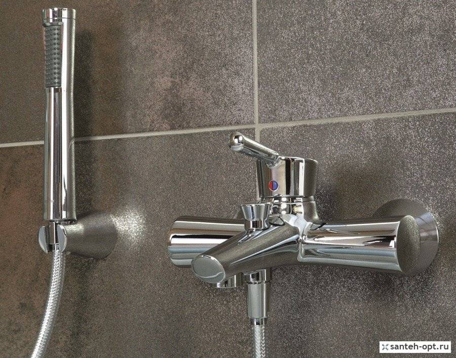 Comment changer le robinet de la salle de bain de vos propres mains: instructions étape par étape