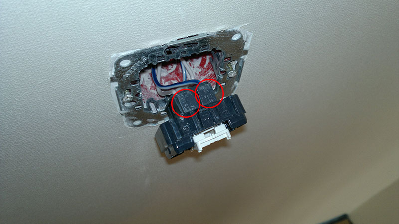 Comment démonter un interrupteur pour réparation ou remplacement