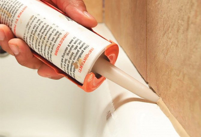 Comment enlever le mastic silicone des carreaux, des baignoires ou des mains