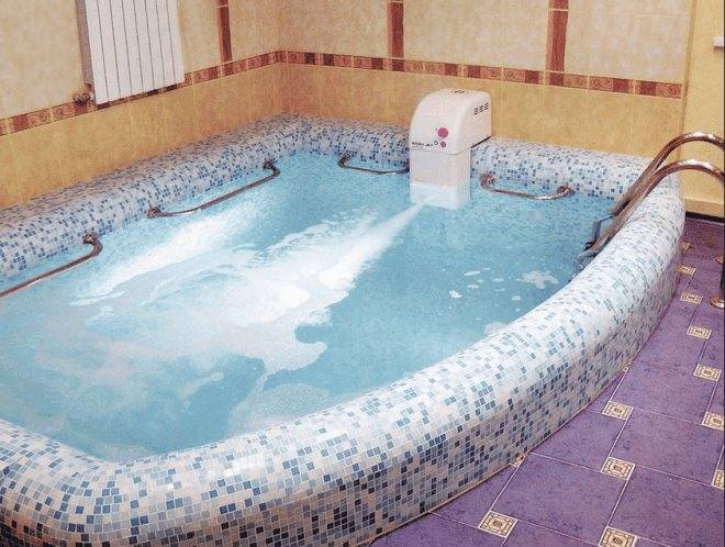 Comment faire une piscine de vos propres mains: instructions étape par étape pour la construction