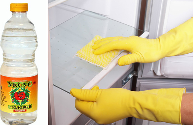 Comment se débarrasser de l'odeur dans le réfrigérateur: moyens populaires de se débarrasser de la puanteur
