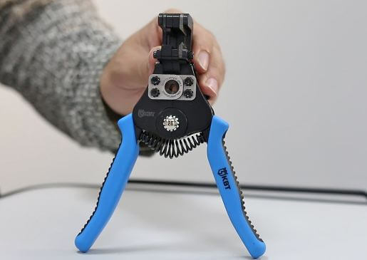 Outil à dénuder - quelles sont leurs variétés et leurs applications