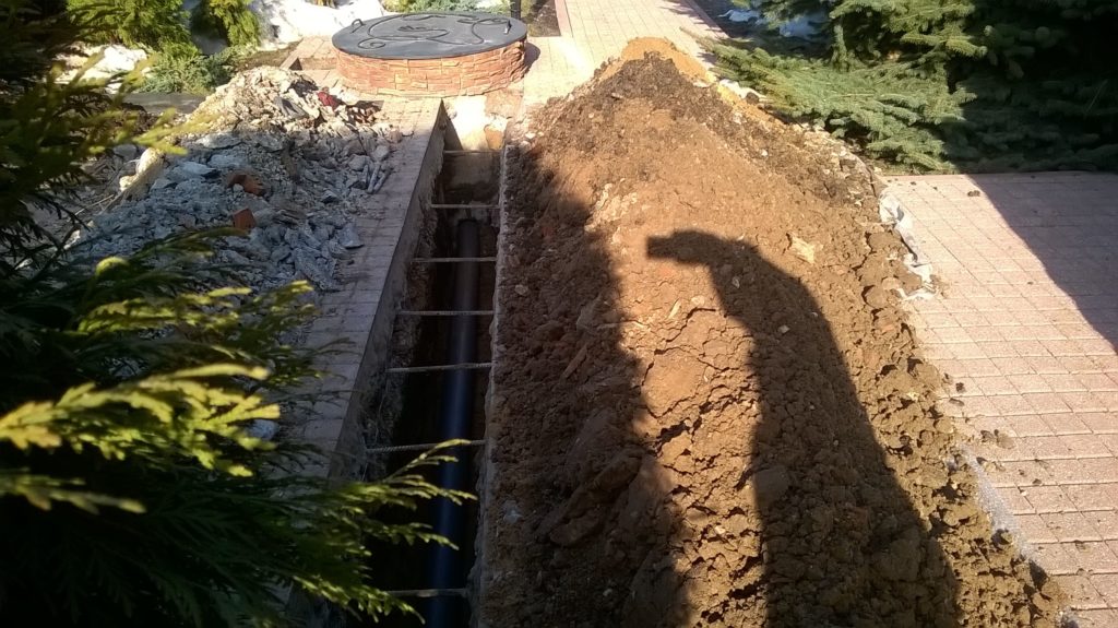 Fossé de drainage: les avantages et les inconvénients d'un système de drainage à ciel ouvert