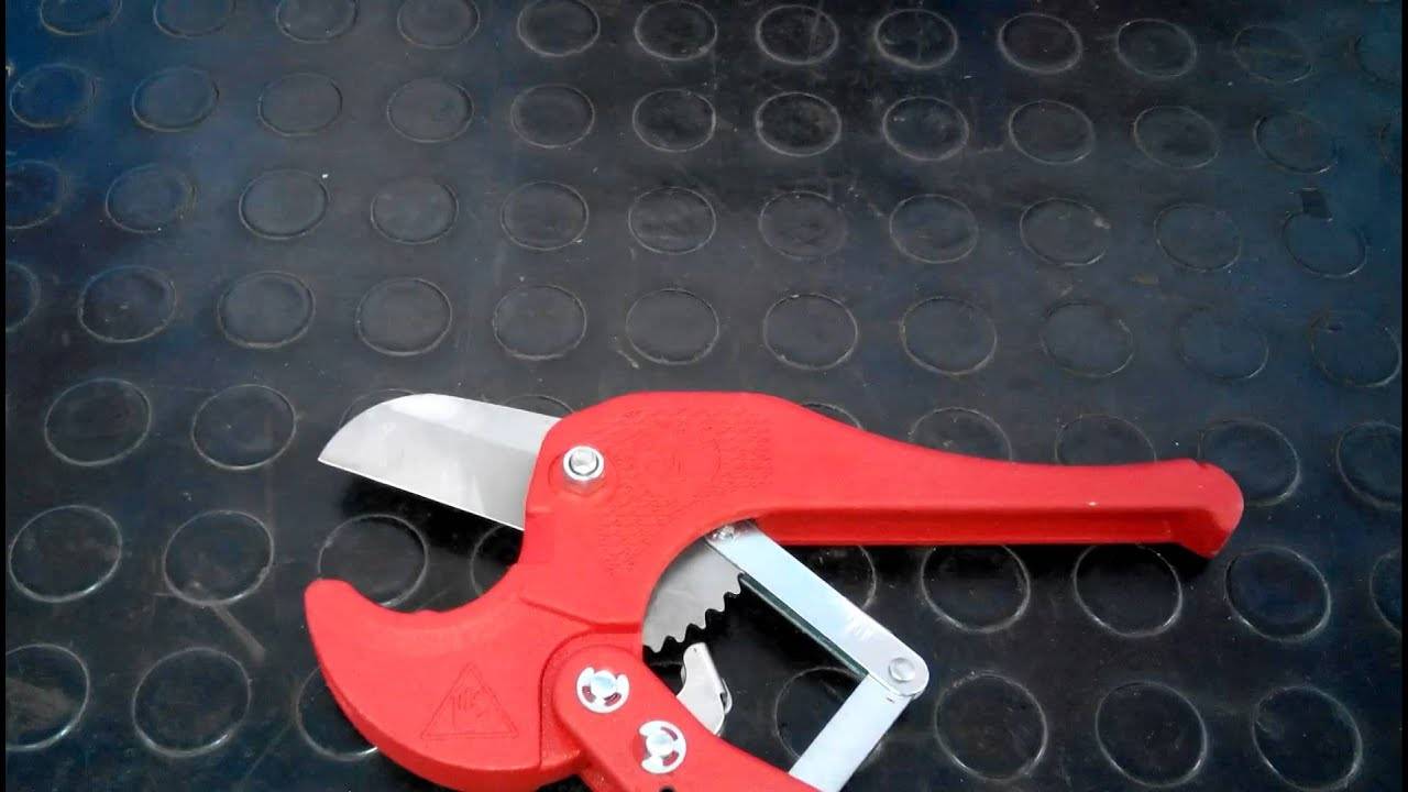 Comment utiliser des ciseaux pour couper des tuyaux en polypropylène: un aperçu détaillé de la question