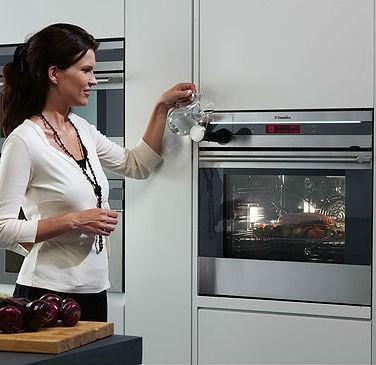 Le four de la cuisinière électrique est indésirable - nos actions