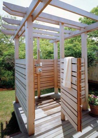 Réservoir pour une douche d'été : conseils pour choisir un modèle fini + comment construire un produit fait maison