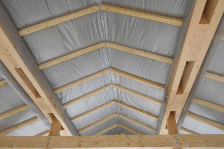 Réchauffer le grenier de l'intérieur de vos propres mains