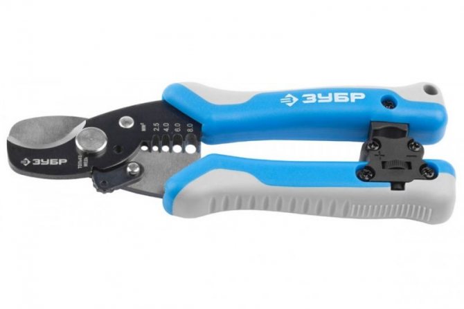 Outil à dénuder : une variété d'outils