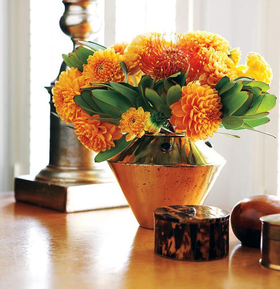 Est-il possible de garder des fleurs artificielles à la maison: signes et avis de designers