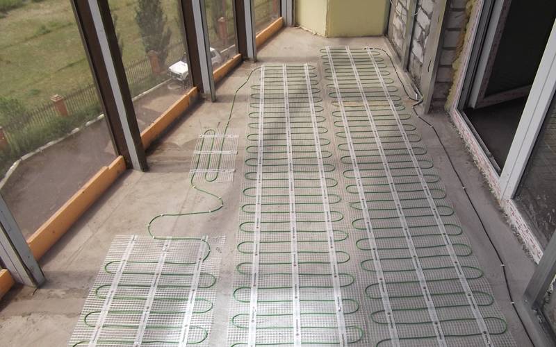 Chauffage au sol sur le balcon et la loggia : analyse des 3 options d'appareils les plus populaires