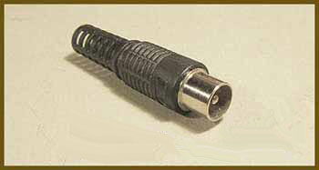 Comment connecter le câble d'antenne à la prise : instructions détaillées pour couper et connecter