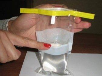 Nous fabriquons un filtre à eau de nos propres mains pour nettoyer l'eau des puits et des forages