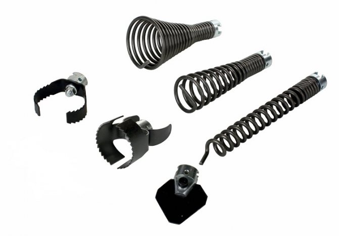 Comment nettoyer les toilettes avec un câble: choisir un outil et expliquer son utilisation