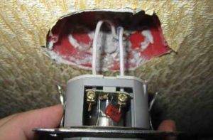 Qu'est-ce qu'un gradateur et comment ça marche: le dispositif et le principe de fonctionnement d'un gradateur typique