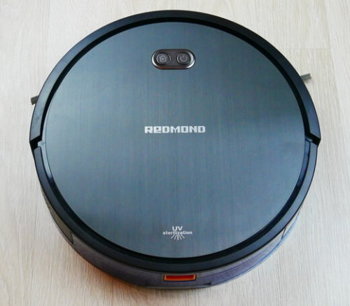 Test de l'aspirateur robot Redmond RV R100 : Champion de la Ligue 2