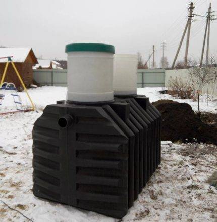 Règles d'entretien d'une fosse septique en hiver : mesures de nettoyage et travaux préventifs