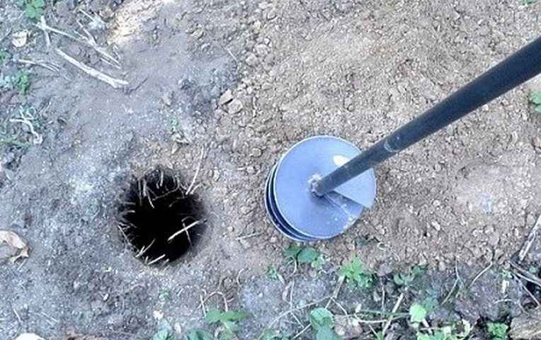 Comment trouver de l'eau pour un puits: un aperçu du "grand-père" et des méthodes de recherche modernes