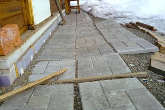 Pose d'un tuyau de drainage de vos propres mains: instructions pas à pas + analyse des nuances