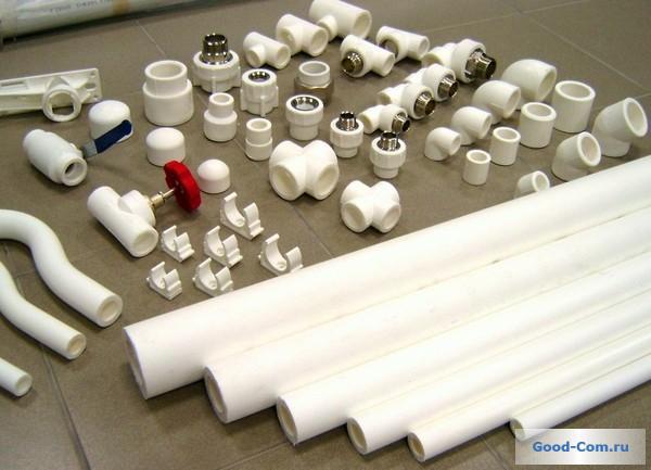 5 inconvénients graves des tuyaux en plastique pour l'approvisionnement en eau et le chauffage