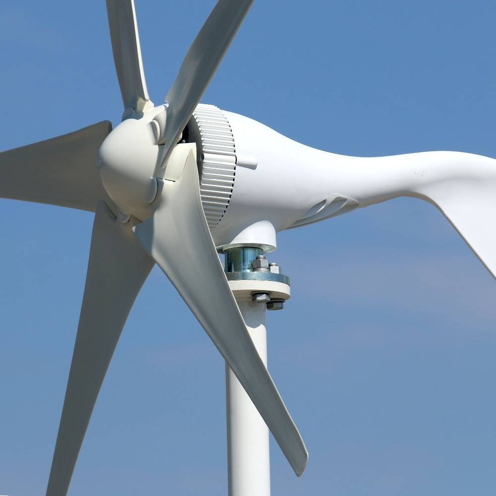 Le dispositif et le principe de fonctionnement d'une éolienne cinétique