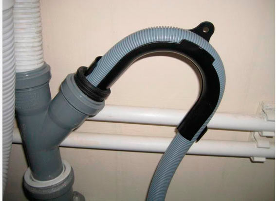 Comment connecter vous-même une machine à laver: instructions d'installation étape par étape