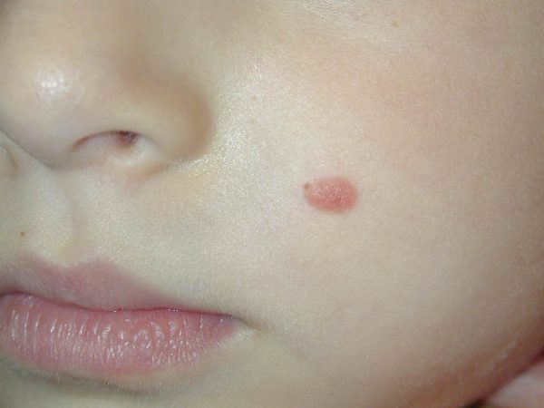 Pourquoi vous ne devriez pas mettre votre téléphone sous votre oreiller