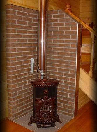 Fabrication et installation d'une cheminée pour un poêle ventru