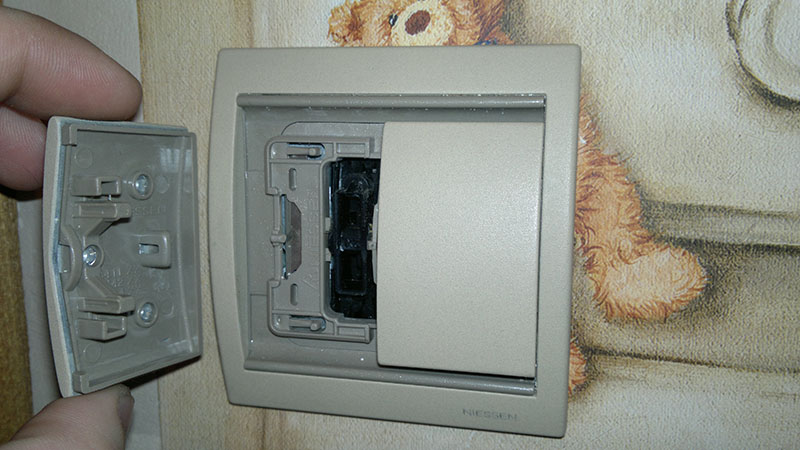 Comment démonter un interrupteur pour réparation ou remplacement