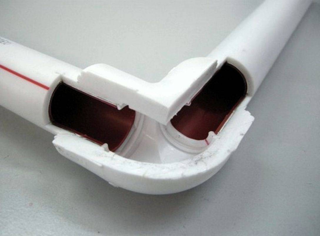 Polypropylène ou métal-plastique : quel est le meilleur pour la plomberie et le chauffage ?