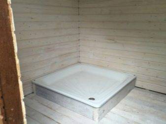 Comment faire une douche d'été de vos propres mains: schémas de conceptions courantes