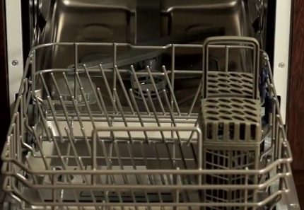 Présentation du lave-vaisselle Hansa ZIM 476 H : un assistant fonctionnel pendant un an