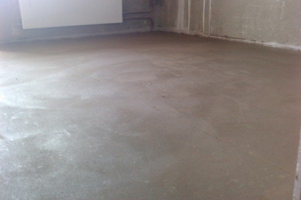 7 façons de niveler le sol sans couler la chape