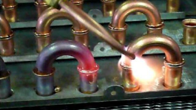 L'eau coule d'une chaudière à gaz : que faire si l'équipement du système de chauffage fuit