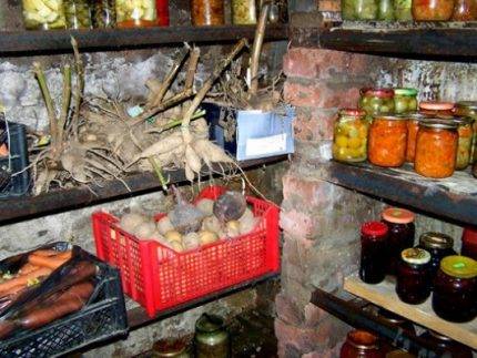 Ventilation d'une fosse à légumes dans le garage : organisation du renouvellement d'air dans un magasin de légumes de garage