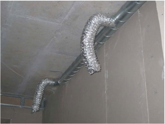 Normes pour les distances de fixation des conduits : calcul des données géométriques du parcours de ventilation