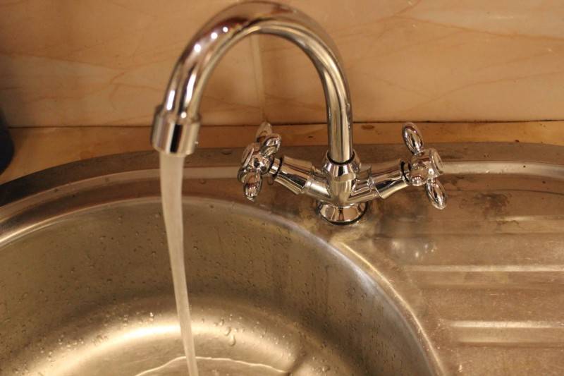 Réparation de robinet à levier unique à faire soi-même: instructions étape par étape