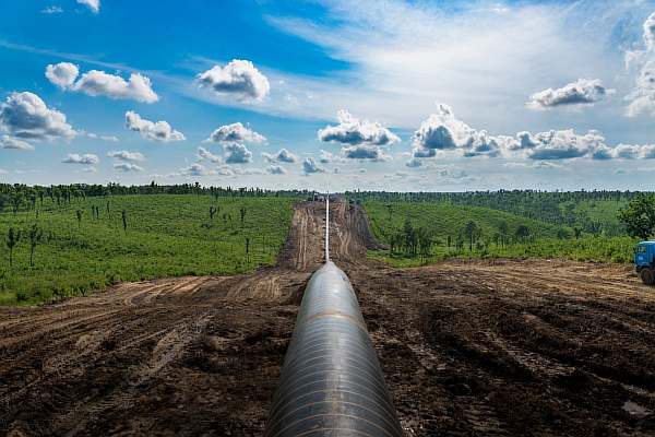 Pose d'un gazoduc dans un boîtier à travers un mur: les spécificités de l'appareil permettant d'entrer le tuyau de gaz dans la maison