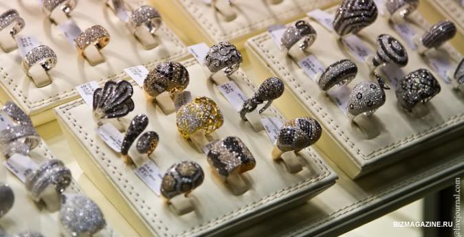 5 façons pratiques et belles de ranger les bijoux et la bijouterie