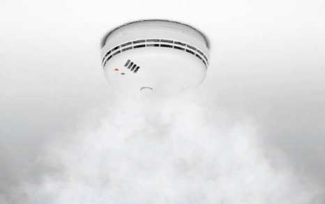 Installation d'une alarme incendie et de sécurité pour une maison: caractéristiques d'installation