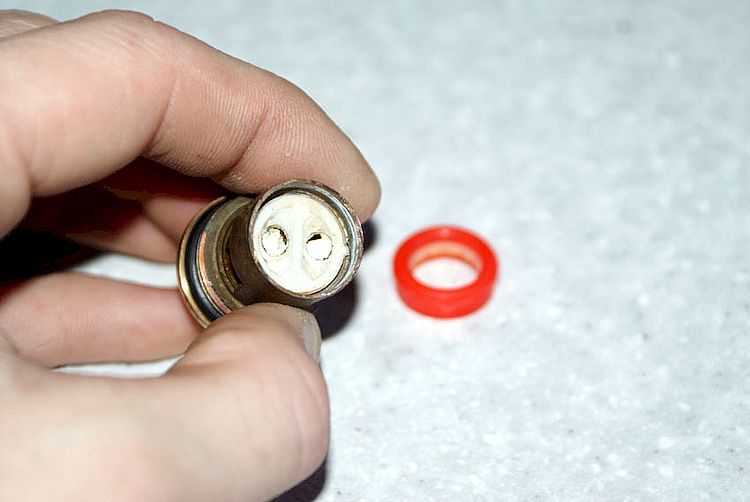 Comment changer le coffre de la grue, compte tenu de sa taille