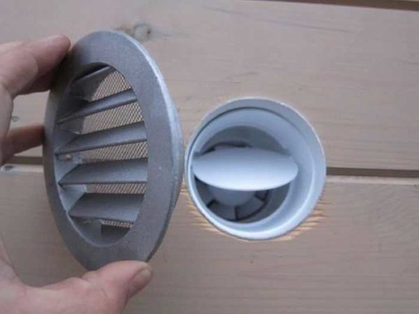 Vanne de ventilation d'alimentation pour fenêtres en plastique: installation, appareil, types