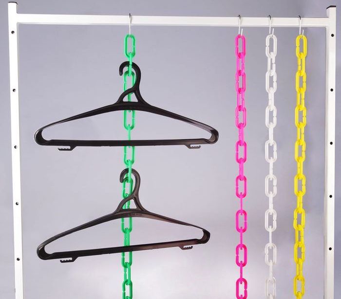 5 secrets du rangement compact et pratique des choses dans le placard