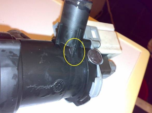 La machine à laver Zanussi ZWS185W ne puise pas d'eau: causes et dépannage