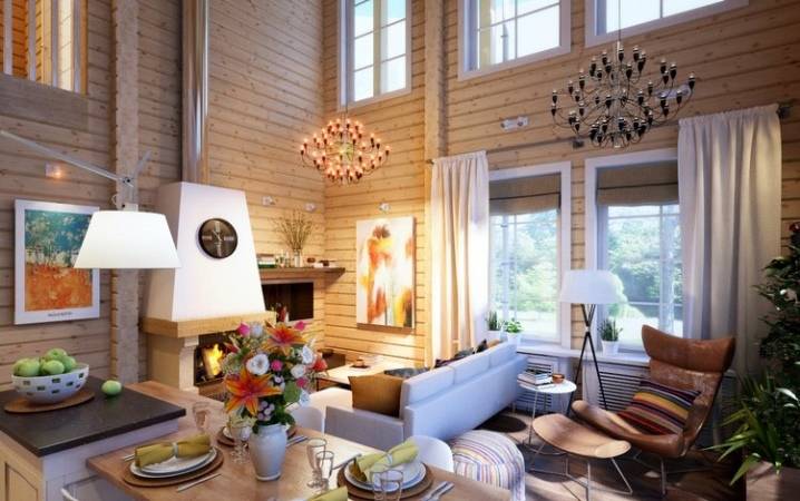 La deuxième lumière dans la maison est une technique architecturale pour agrandir l'espace à l'intérieur