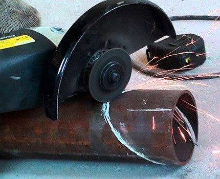 Équipement de coupe de tuyaux: types d'outils et caractéristiques de leur application