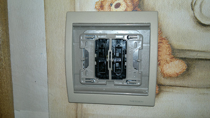 Comment démonter un interrupteur pour réparation ou remplacement