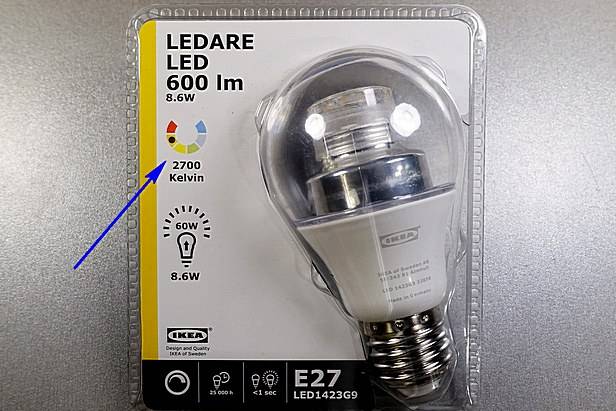 Luminaires pour plafonds tendus: types, comment choisir le meilleur + revue des marques