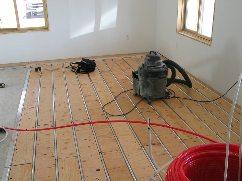 Plancher chauffant à l'eau à faire soi-même - installation et installation d'un système de plancher chauffant à l'eau
